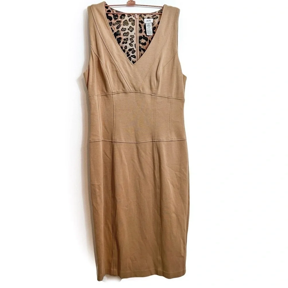 Cache Dress - Picture 2 of 4